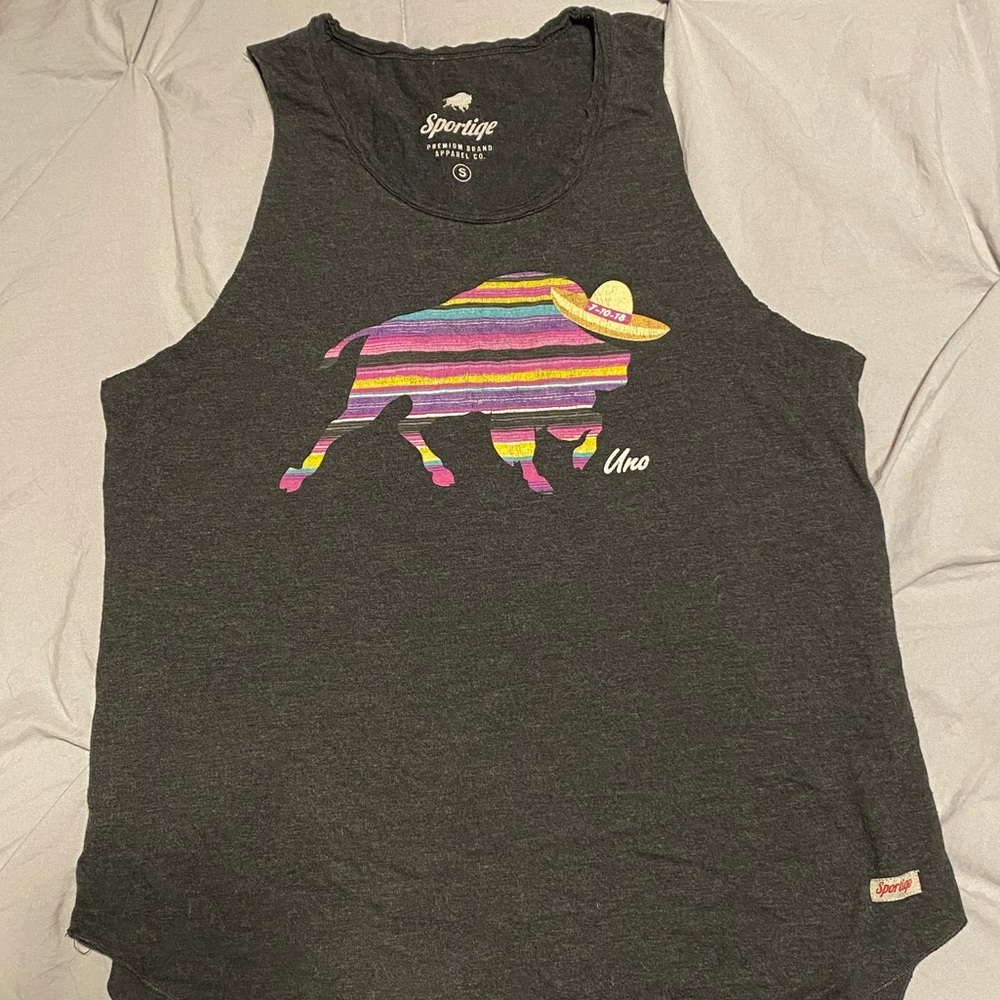 Sportiqe small sleeveless tank top